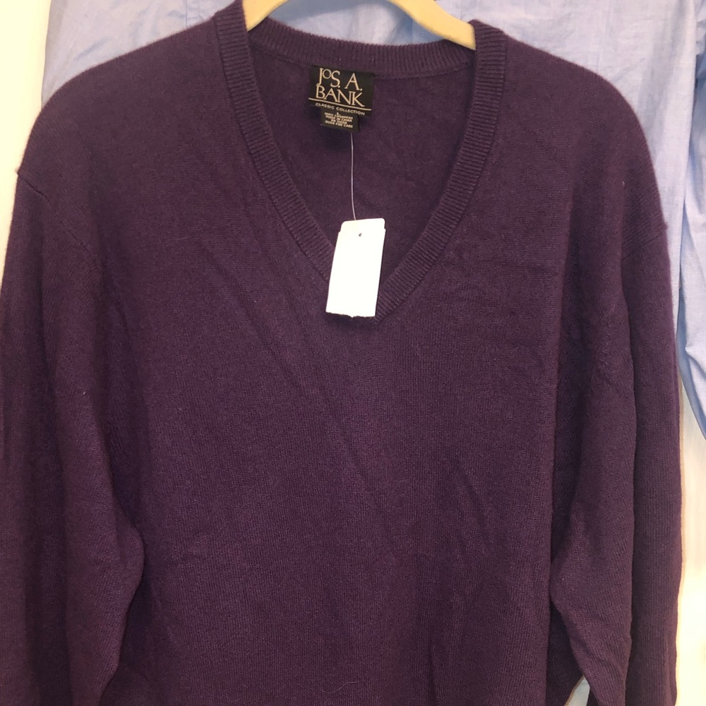 Jos.A.Bank Purple Cashmere men’s V-neck Sweater